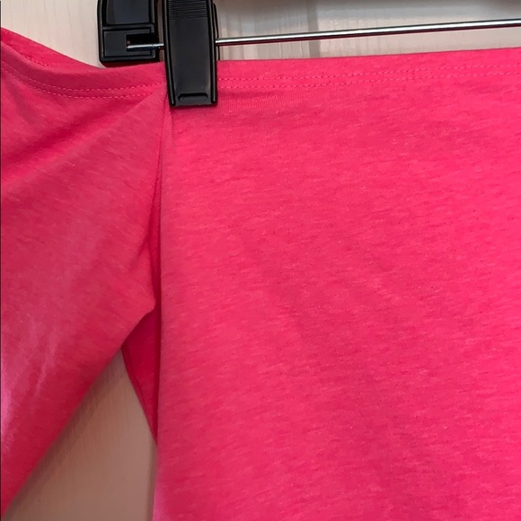 Bright pink off-the-shoulder top💖 - Picture 2 of 3
